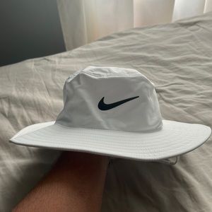 Nike golf bucket hat